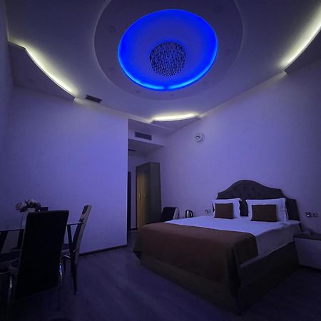 Hotel Fleur Yerevan Ngoại thất bức ảnh