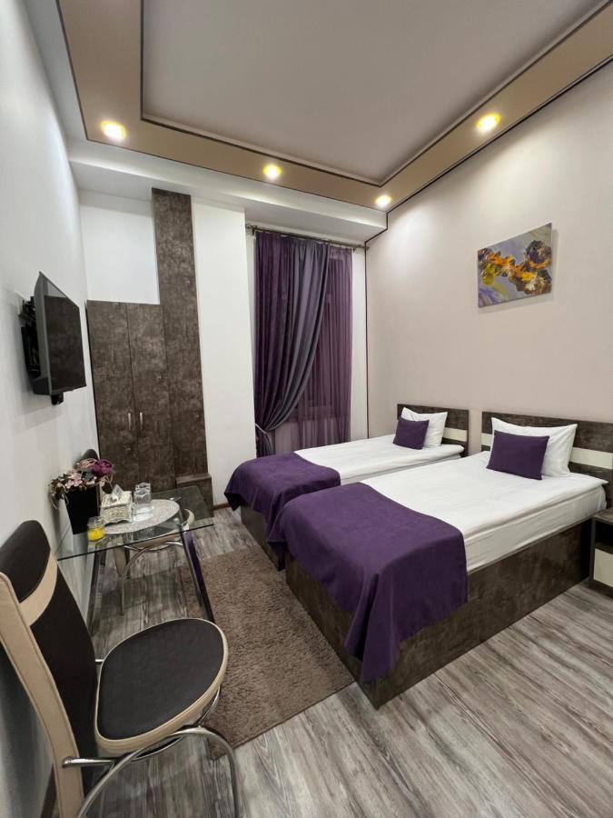 Hotel Fleur Yerevan Ngoại thất bức ảnh