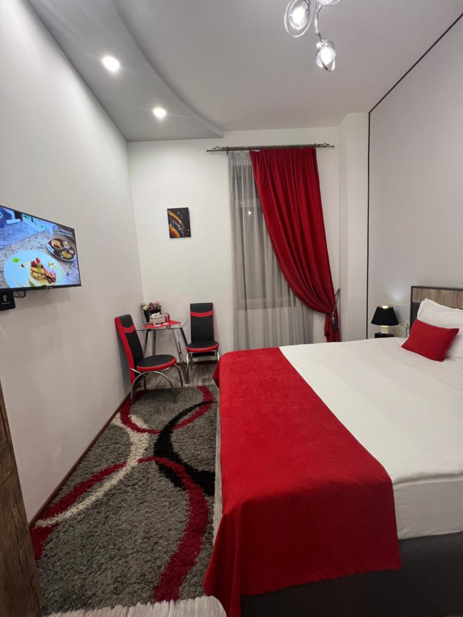 Hotel Fleur Yerevan Ngoại thất bức ảnh