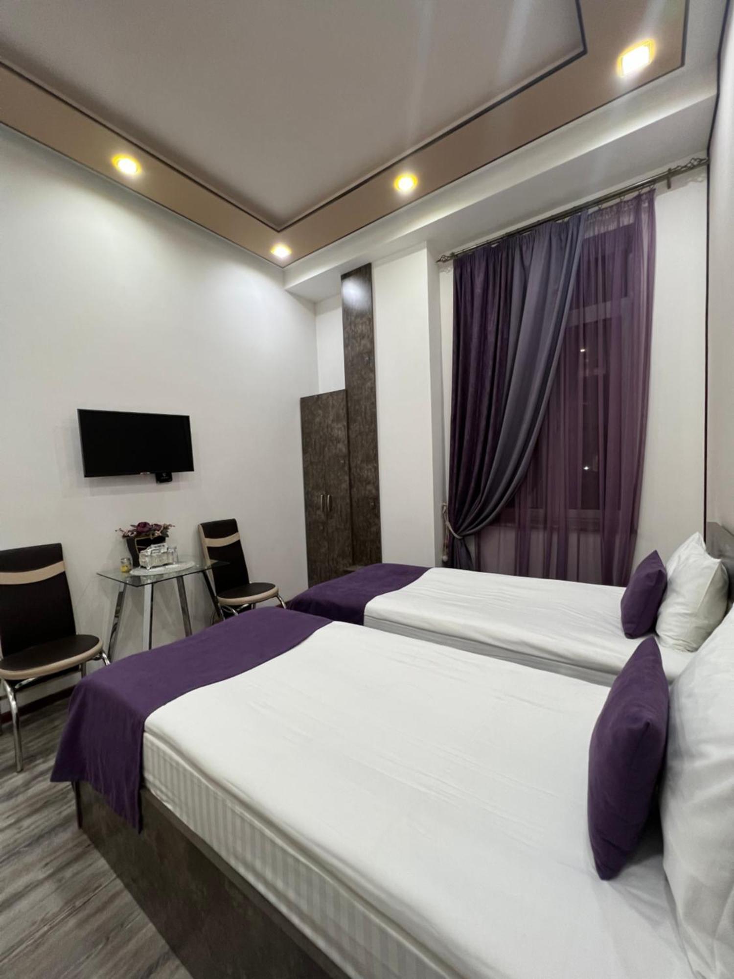Hotel Fleur Yerevan Ngoại thất bức ảnh